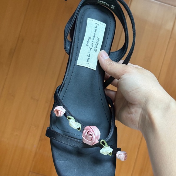 & Other Stories Black Sandals with Pink Rose Details - Picture 1 of 4